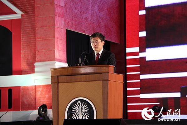 �Ї��v̩����ʹ�ν��ڡ����Ͻz�I֮·��չ�[�_Ļʽ�����o���O�V�z