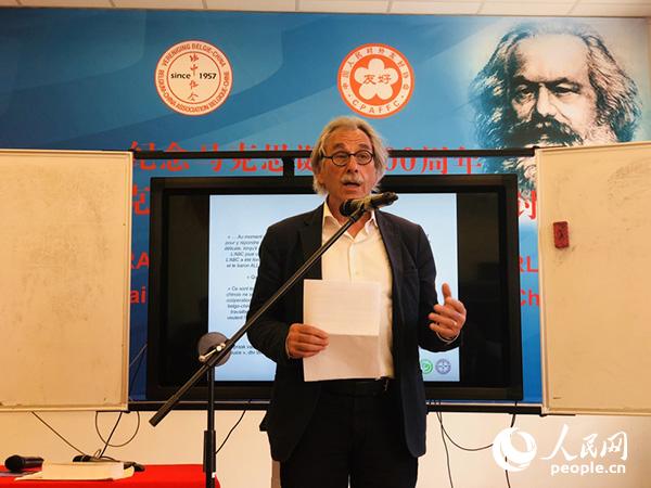 ���Ѕf(xi��)��ǰ��ϯ���ʿˡ�����ķ˹����ӑ���ϰl(f��)����ӛ���Ώ��z