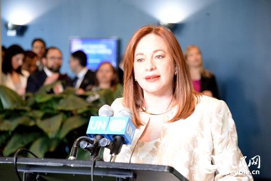 �D�鬔�������M(f��i)�����_(d��)����˹Ƥ�Z�_��ӛ������ �z