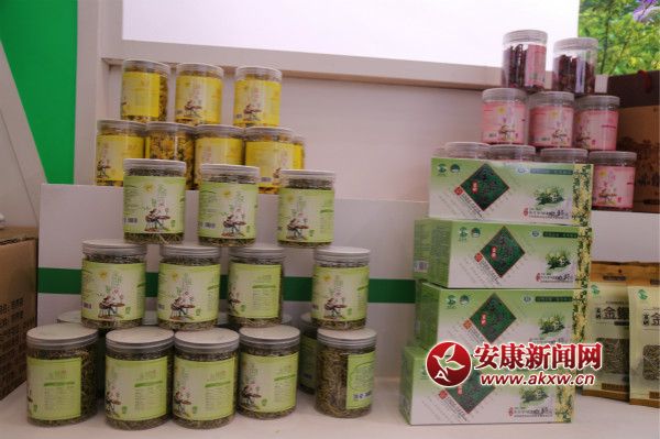 hꎸʳƷ“”ɞ鱊οُ͓“c”        z_meitu_17.jpg