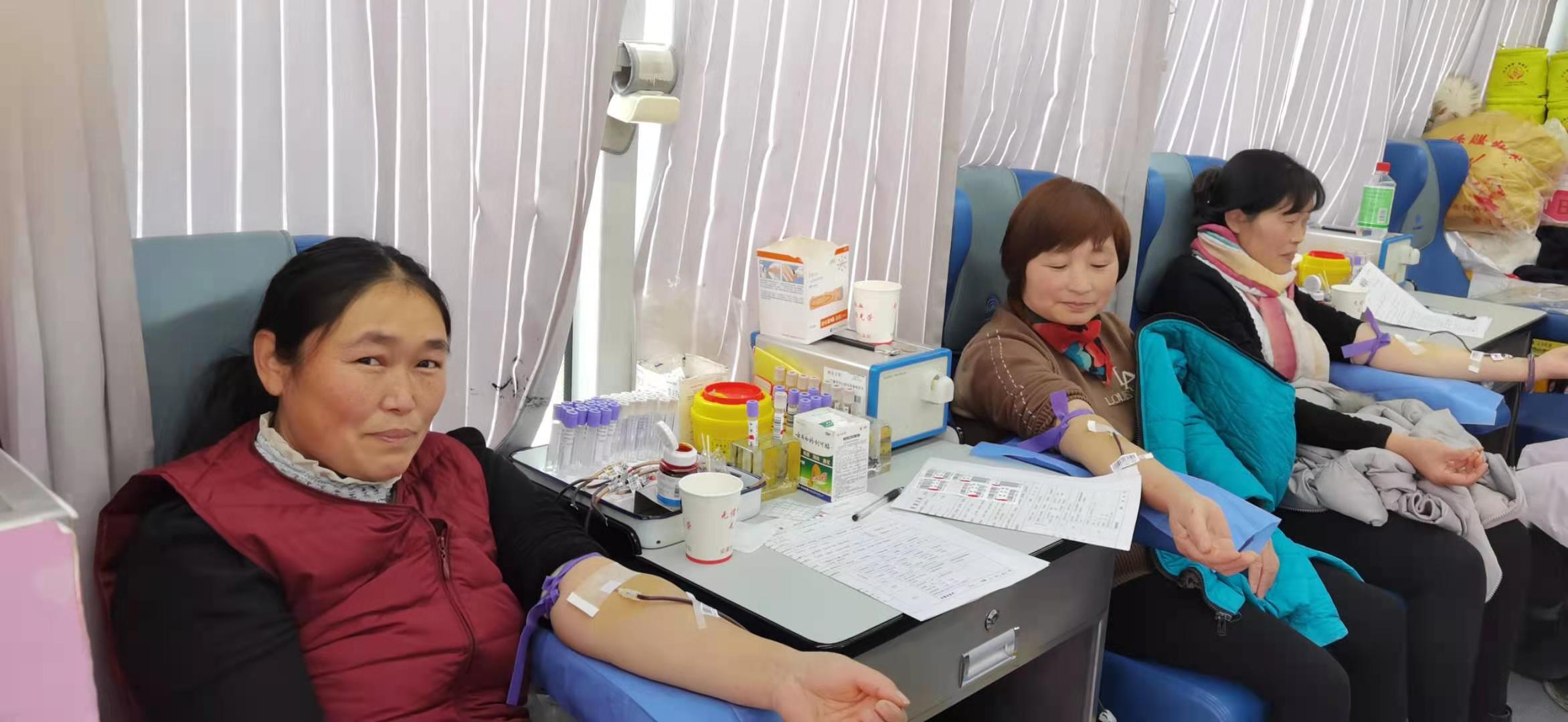 無償獻(xiàn)血，給這個(gè)冬天一份溫暖