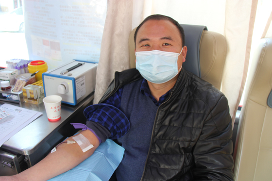 血液是生命的禮物——中國聯(lián)通安康市分公司、安康大數(shù)據(jù)運營有限公司聯(lián)合開展冬季應(yīng)急獻血活動