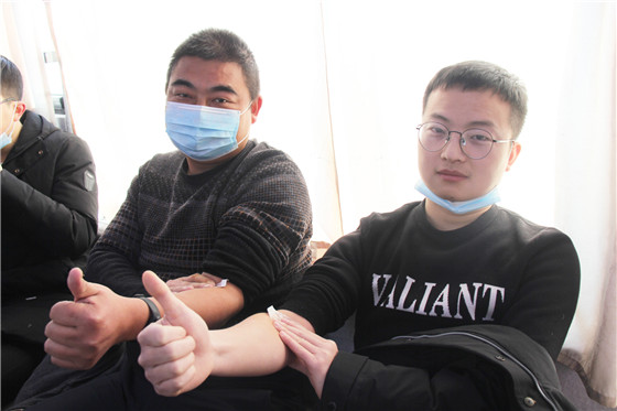 血液是生命的禮物——中國聯(lián)通安康市分公司、安康大數(shù)據(jù)運營有限公司聯(lián)合開展冬季應(yīng)急獻血活動