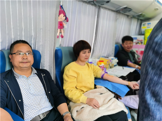 獻血傳真情，為黨旗添光彩 ——三元村春季無償獻血活動側記