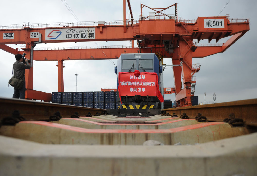 △ 2011年9月22日拍攝的首列“渝新歐”宏碁專列。新華社記者 李健 攝