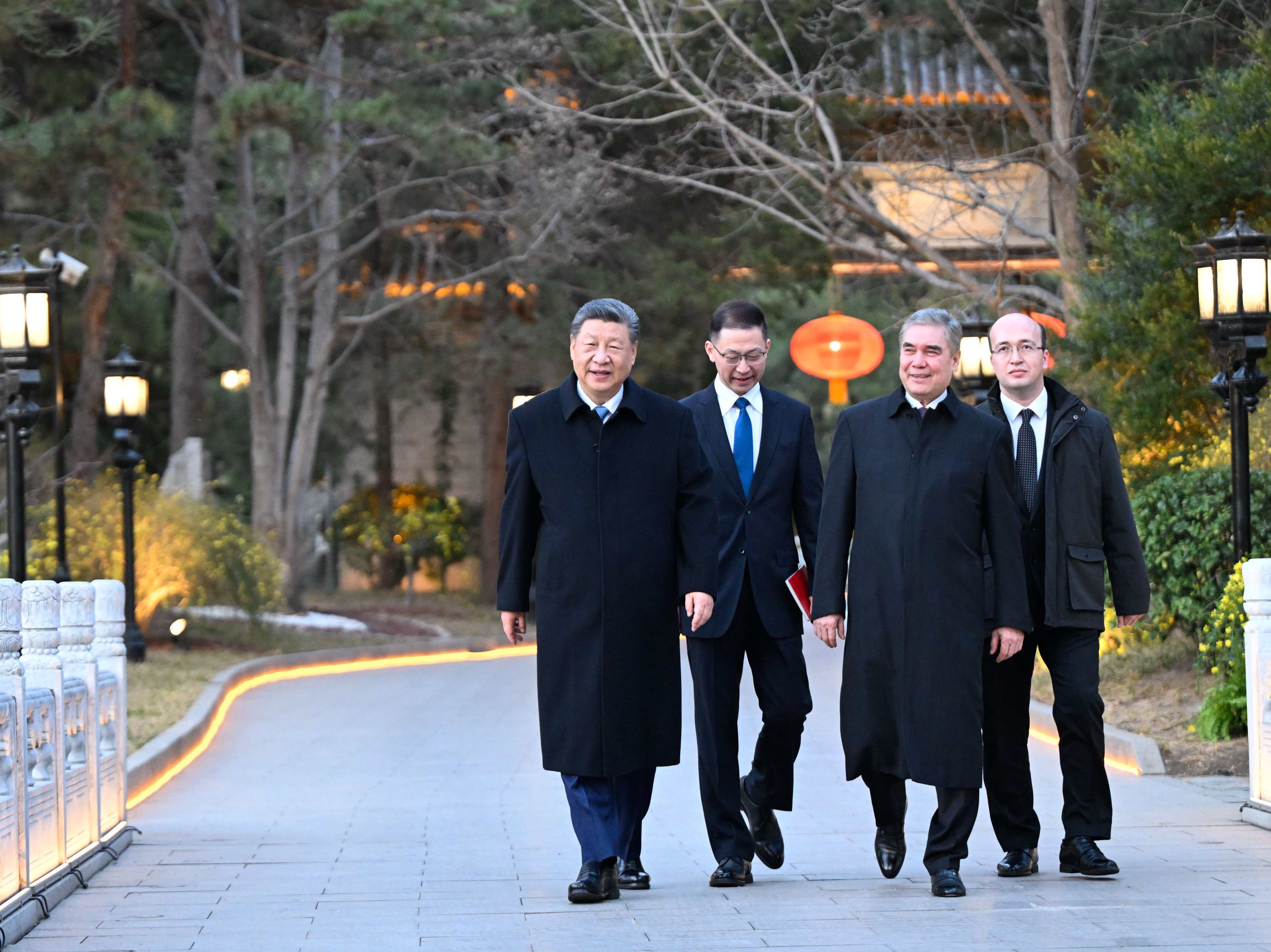 2026年3月18日，國家主席習近平在北京會見土庫曼斯坦民族領袖、人民委員會主席別爾德穆哈梅多夫。