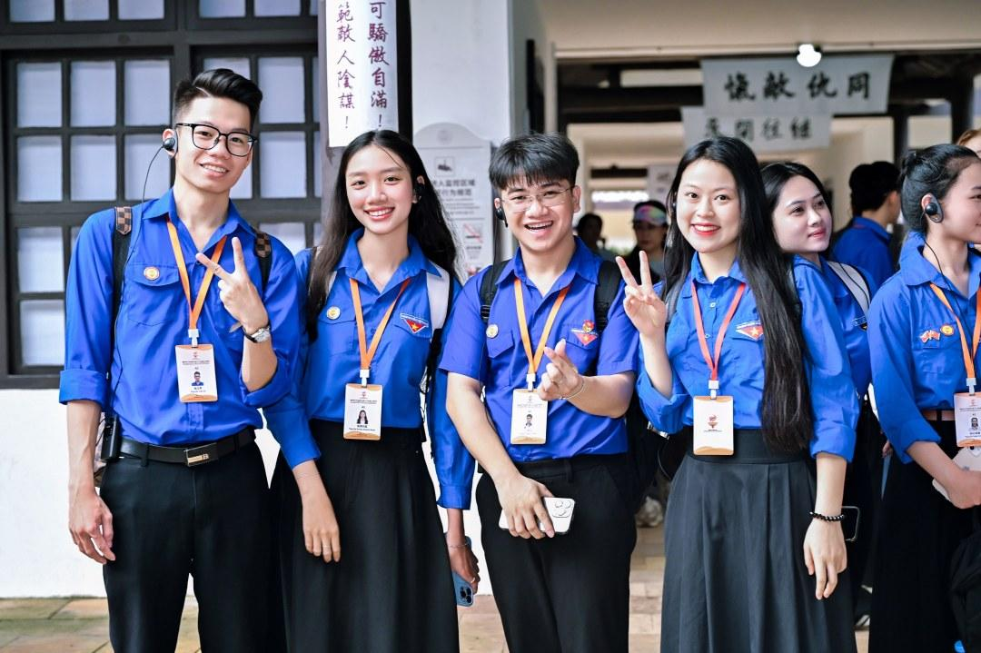 200名來自越南胡志明共青團(tuán)中央的青少年代表齊聚廣州開啟“紅色研學(xué)之旅”。